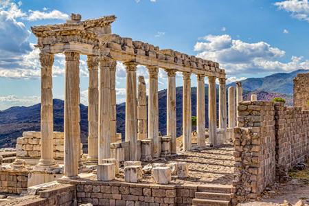 TOUR GIORNALIERO DI PERGAMON IN VOLO
